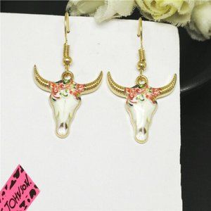** BRAND NEW ** BETSEY JOHNSON SOUTHWEST EARRINGS